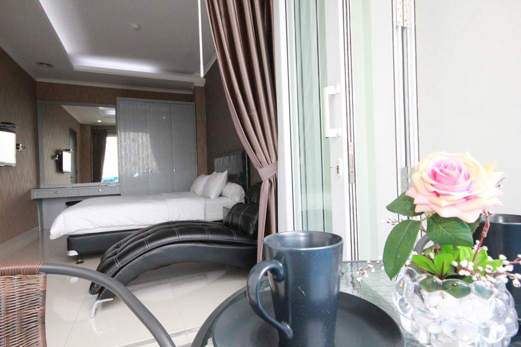 Harvia Suites Kebon Jeruk Jakarta Exterior foto