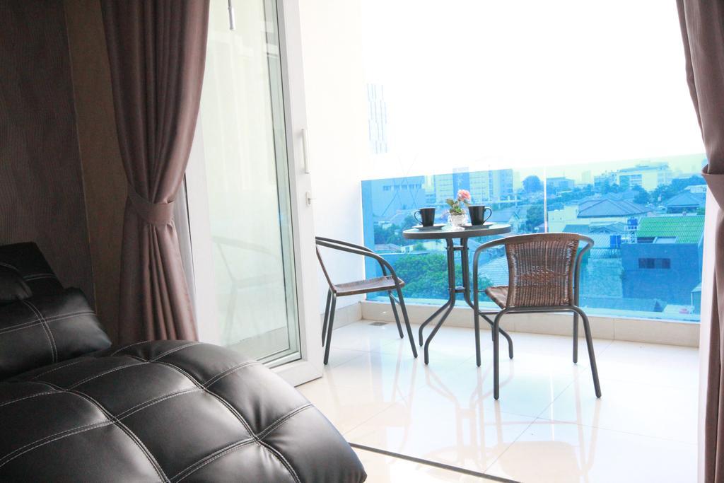 Harvia Suites Kebon Jeruk Jakarta Exterior foto