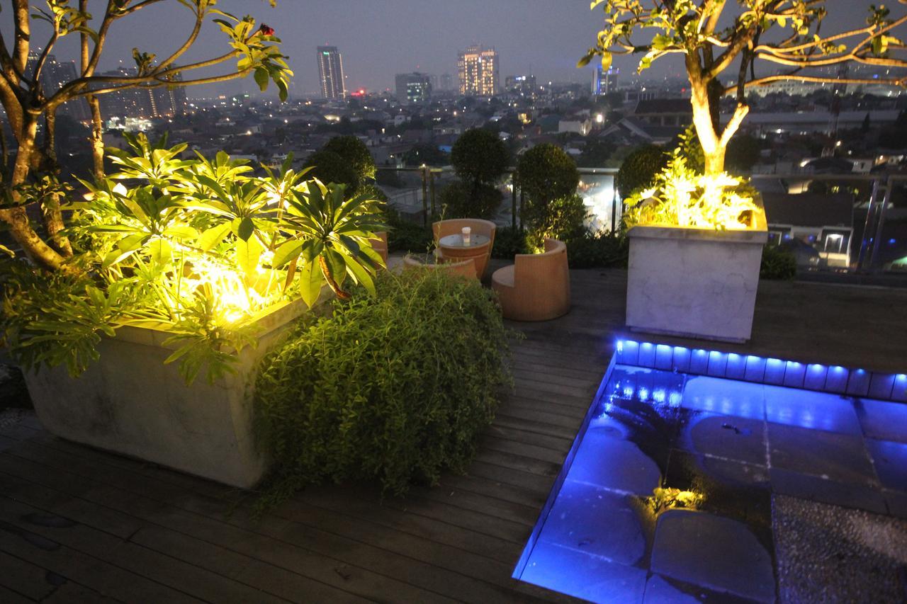 Harvia Suites Kebon Jeruk Jakarta Exterior foto