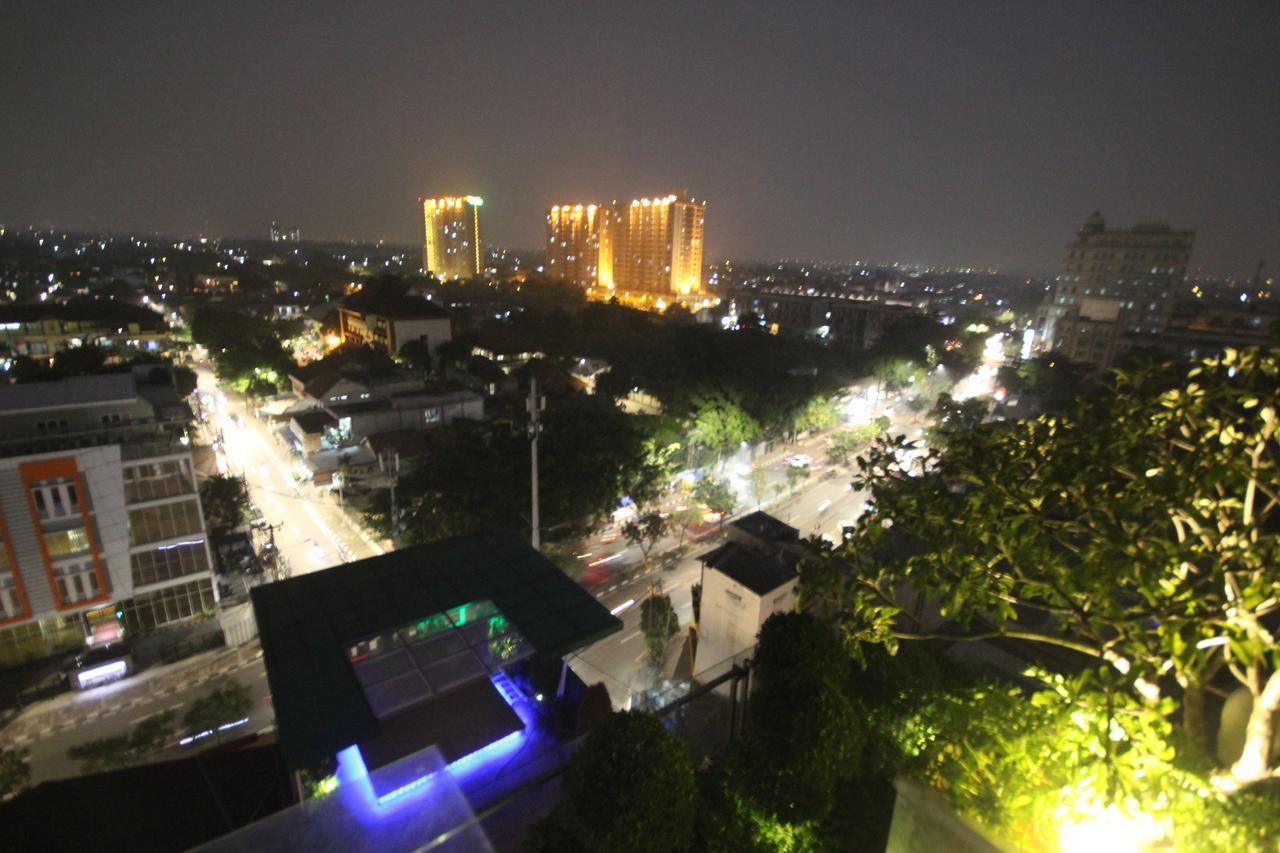 Harvia Suites Kebon Jeruk Jakarta Exterior foto