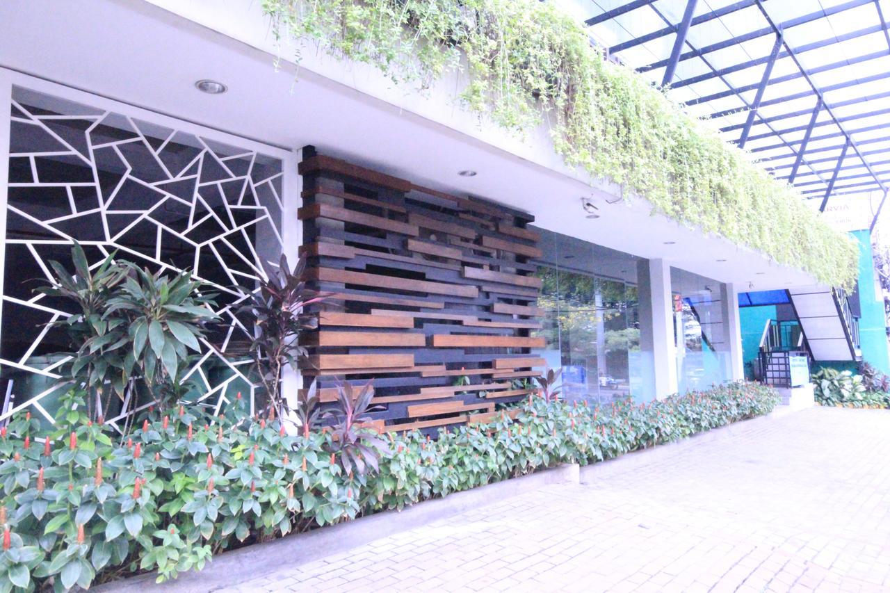 Harvia Suites Kebon Jeruk Jakarta Exterior foto