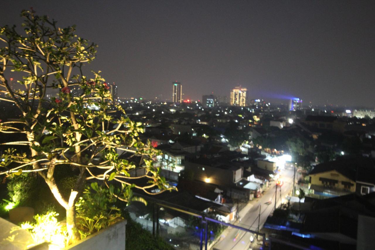 Harvia Suites Kebon Jeruk Jakarta Exterior foto