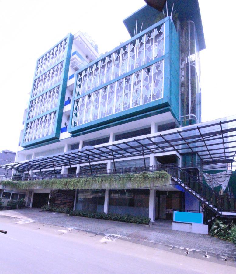 Harvia Suites Kebon Jeruk Jakarta Exterior foto